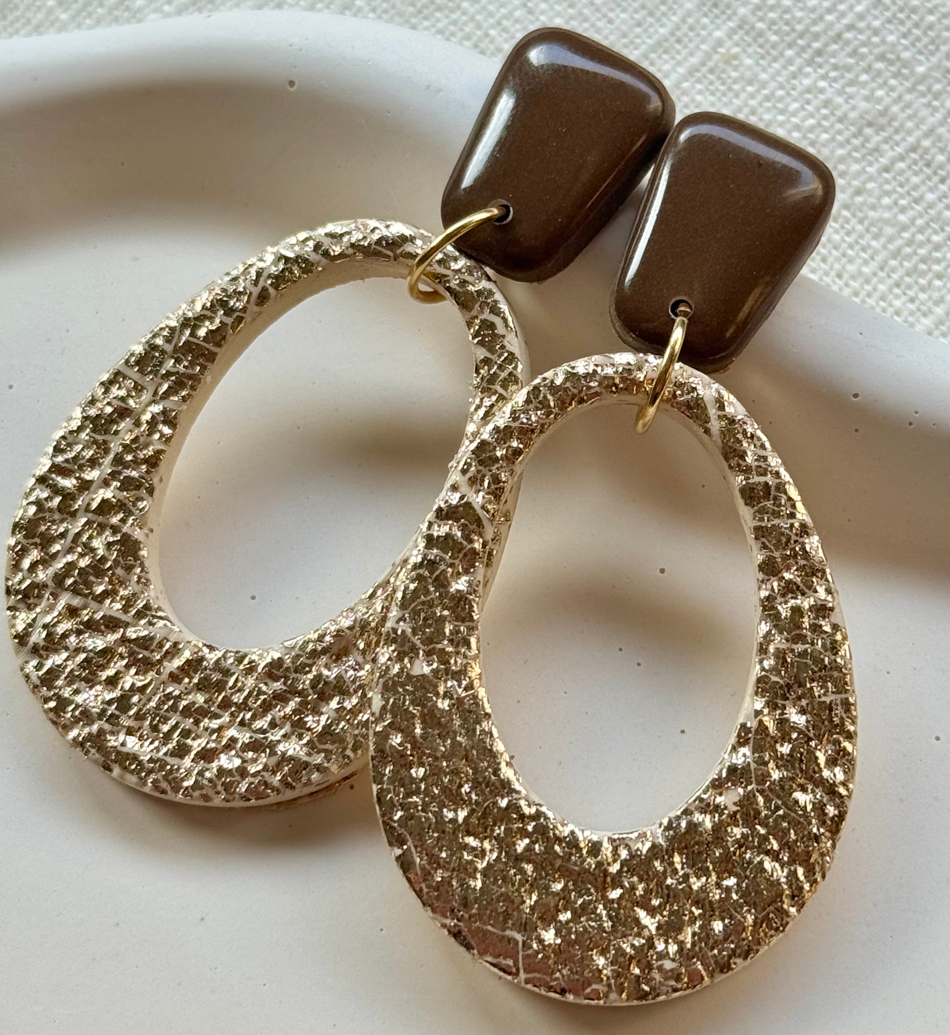 Clara - oorbellen bruin goud