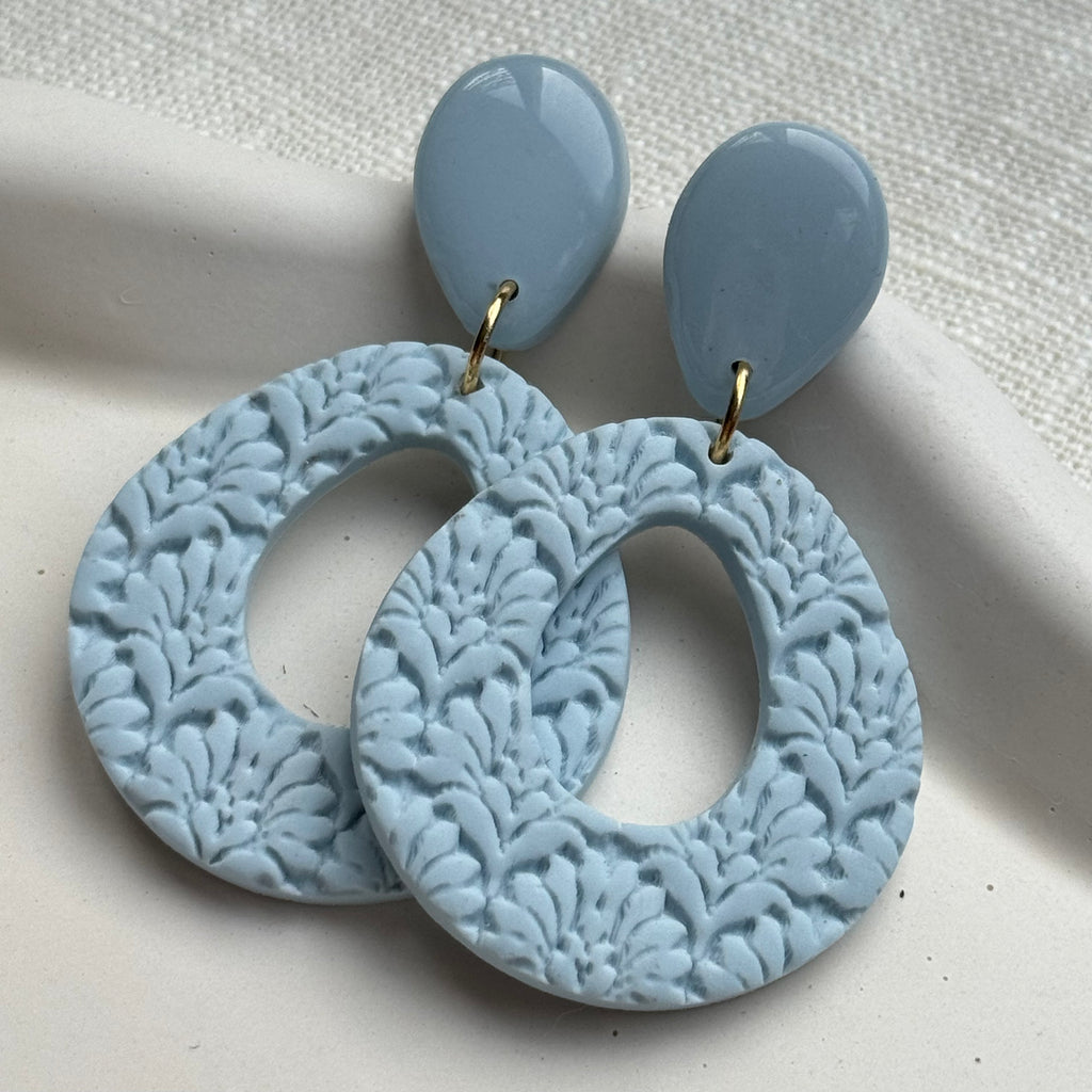 Lenora - oorbellen pastel blauw