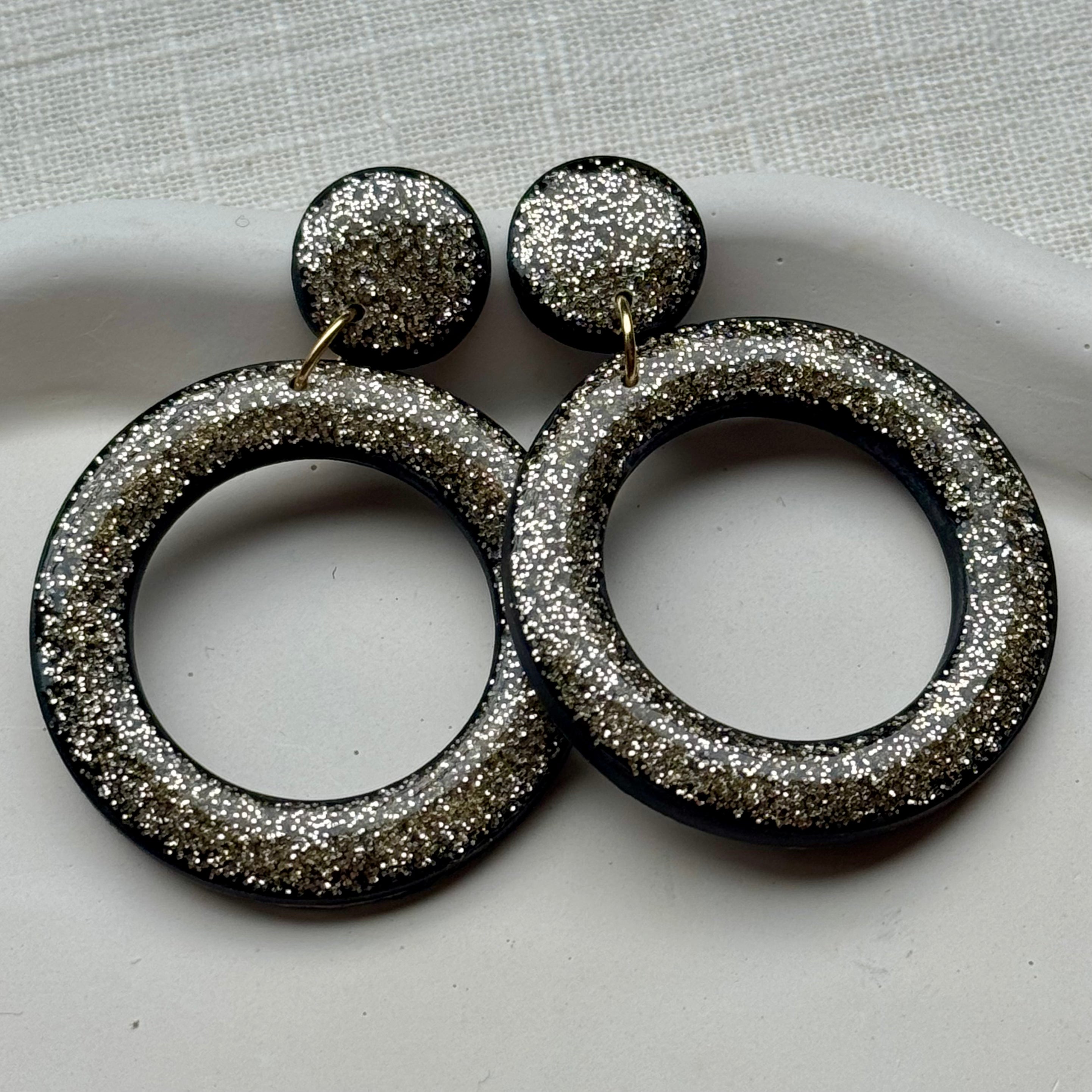 Demi - Oorbellen glitter zwart goud