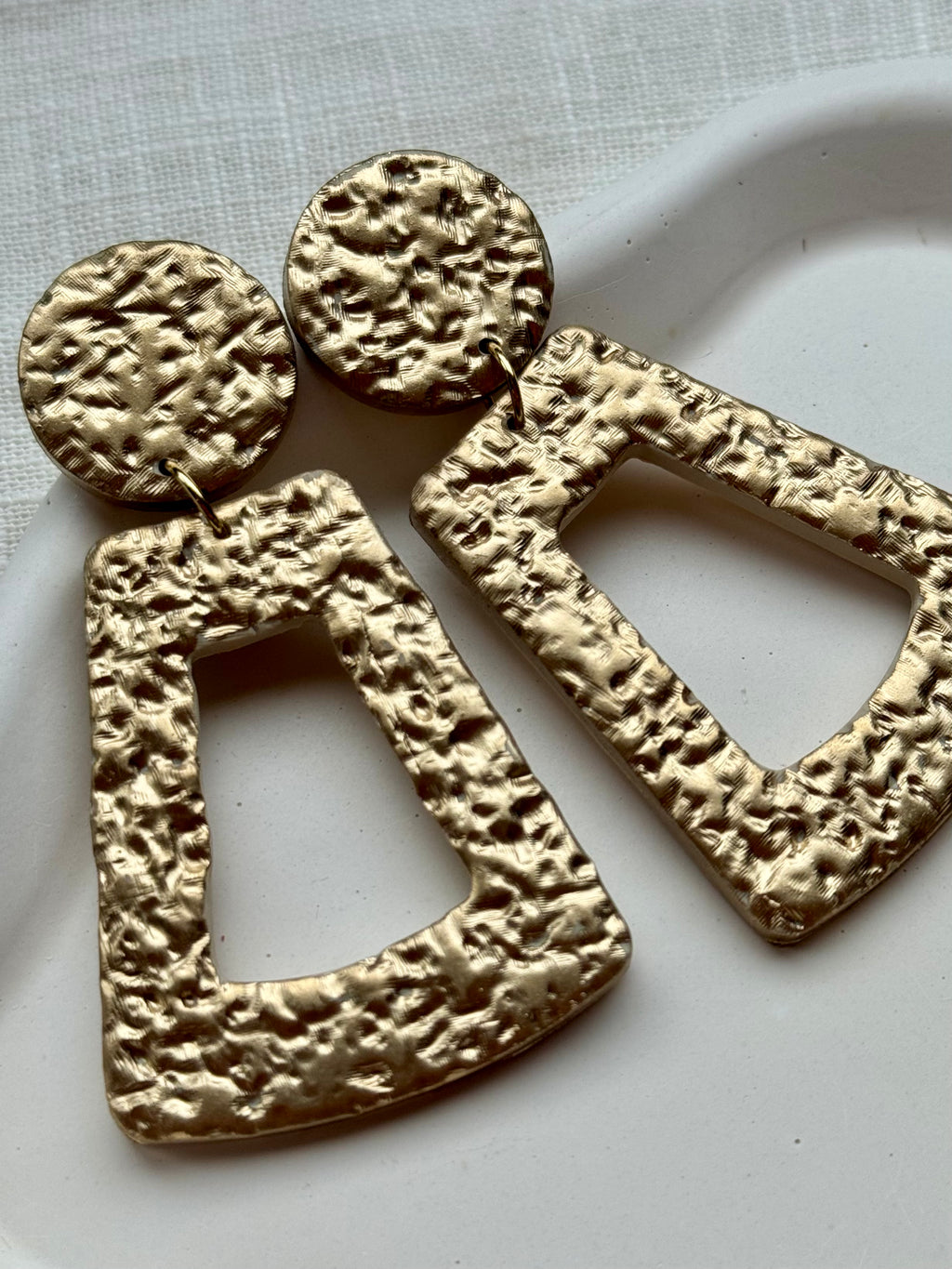 Nora - oorbellen goud