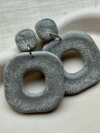 Julia - oorbellen glitter zilver