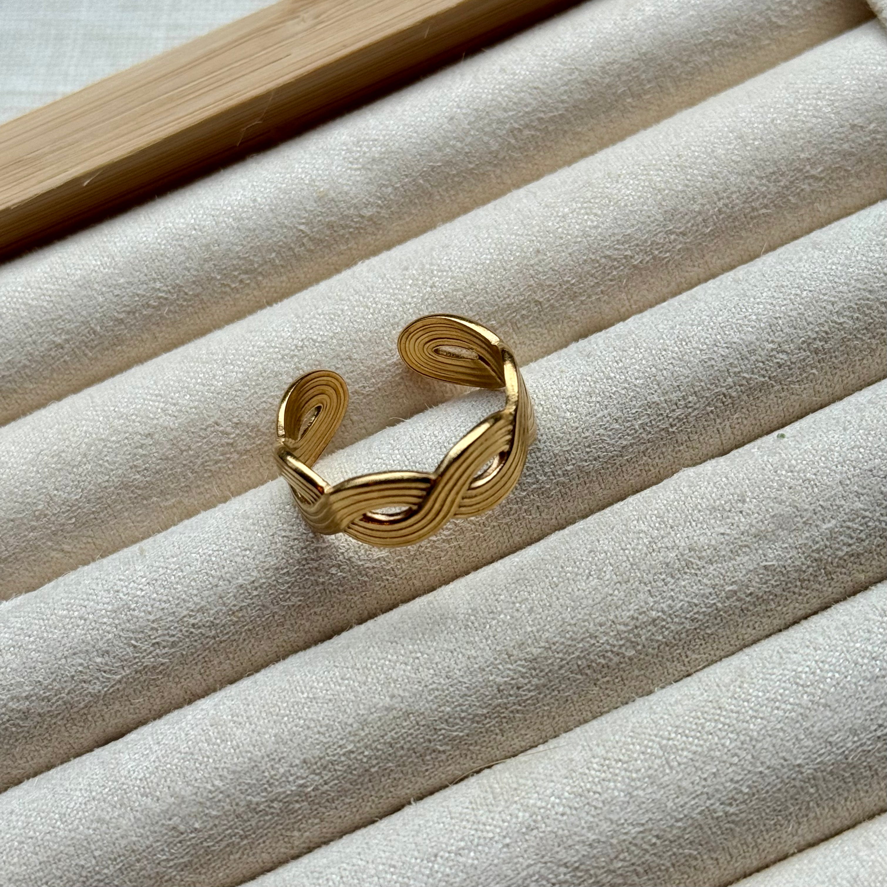 Ring - Goud wave