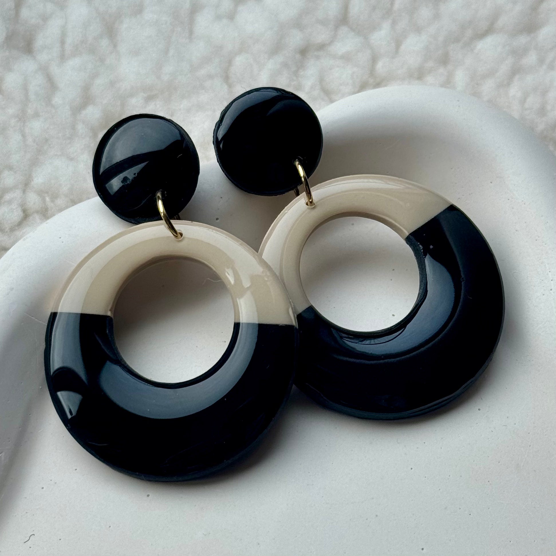 Eva - Oorbellen beige zwart