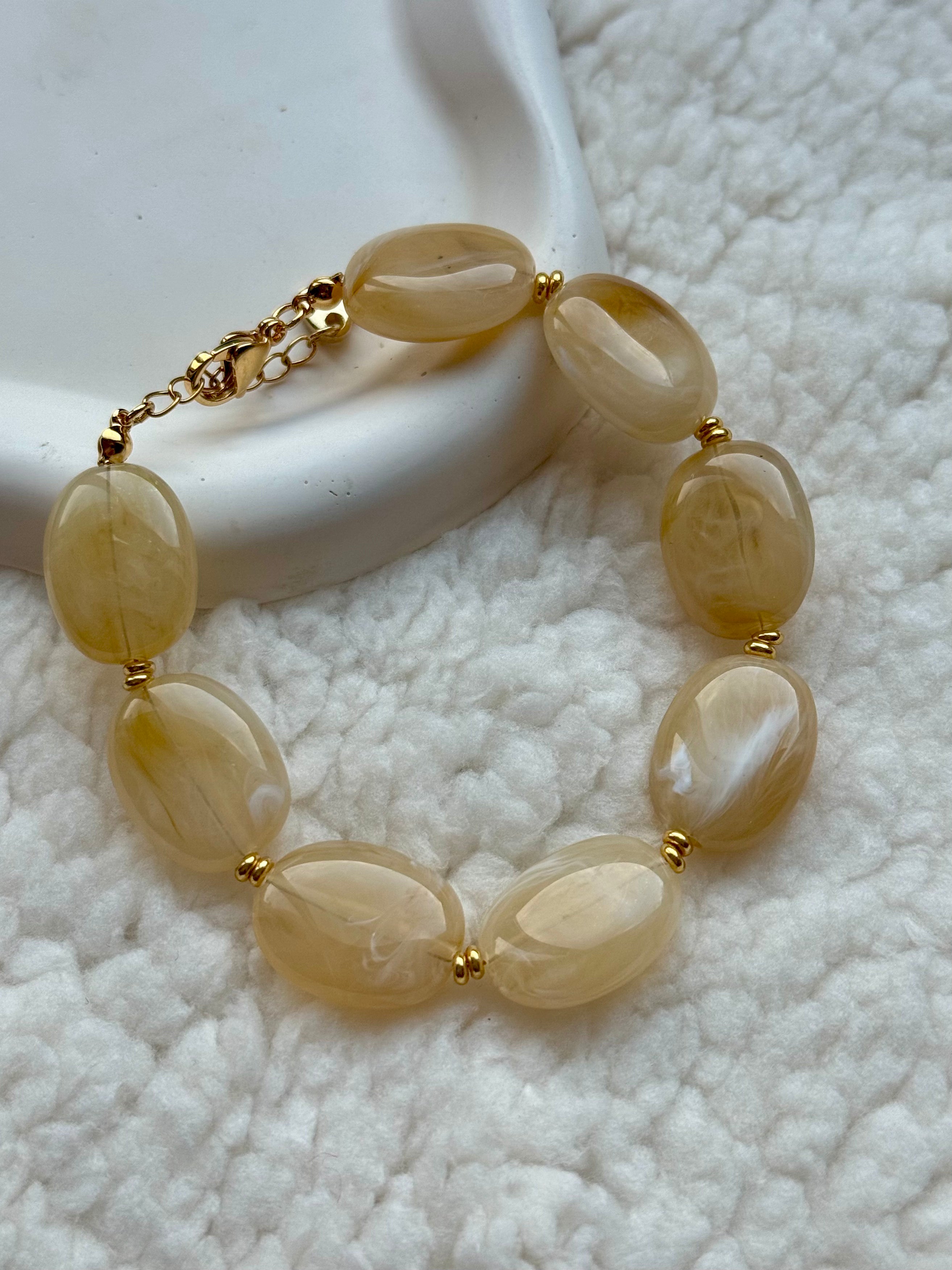 Armband - Ovaal beige/wit