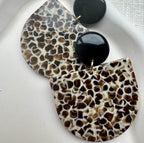 Mae - oorbellen zwart gevlekt